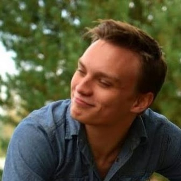 Meet your Posher, Alec - Picture 1 of 1